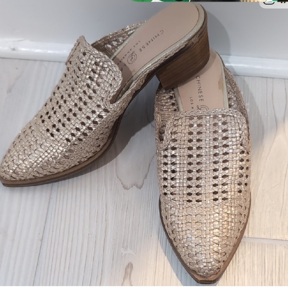 Chinese Laundry  Metalic Woven Mules Size 6  Excellent Condition